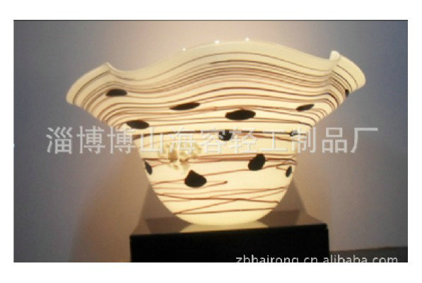 吹制玻璃藝術(shù)品